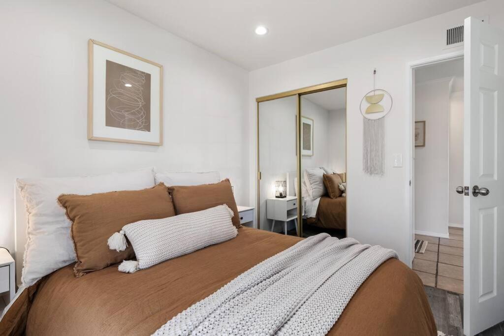 Goode Homes Cozy 4 Bedroom Home With Jacuzzi Santa Clarita Dış mekan fotoğraf